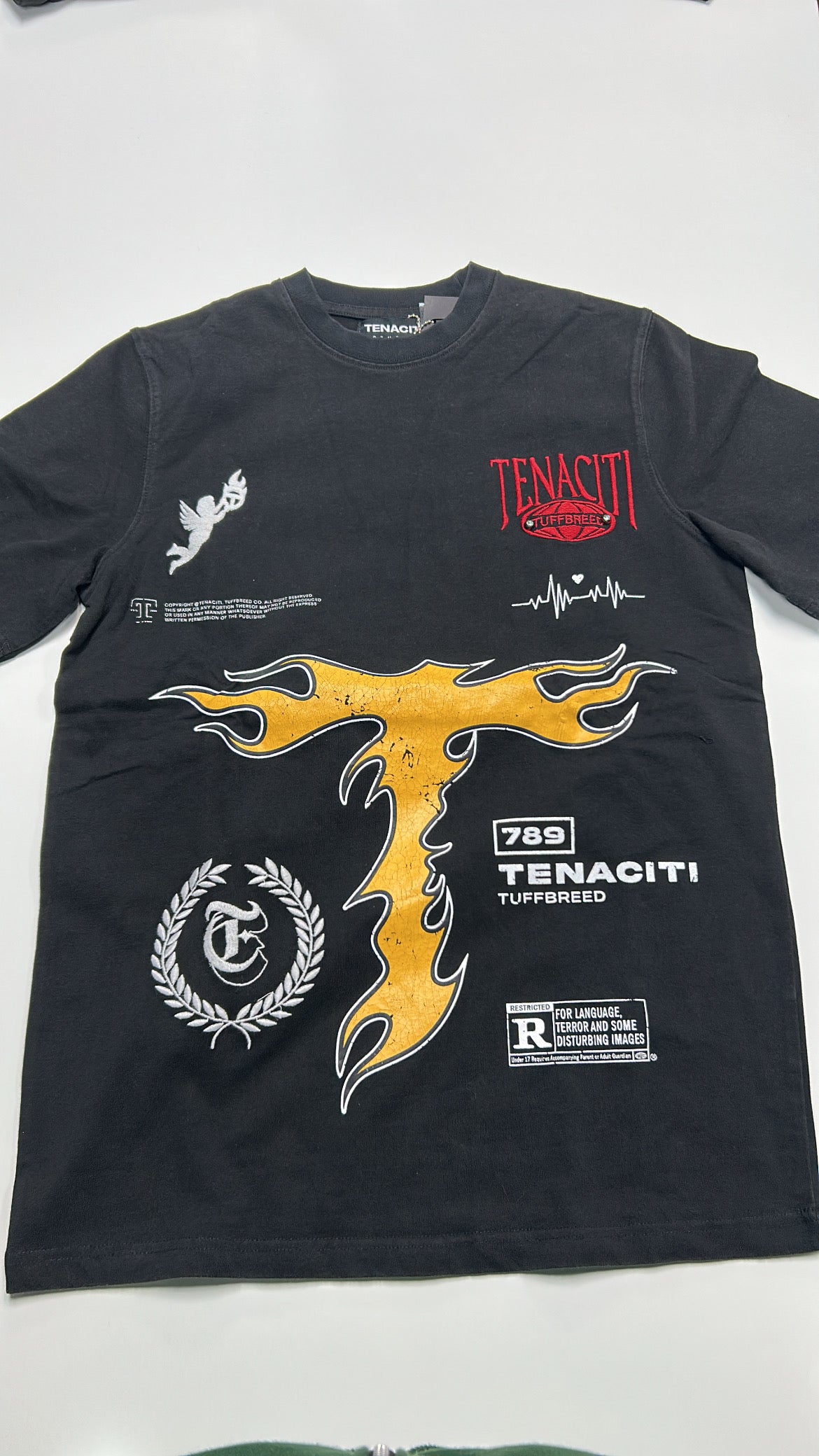 Tenaciti - Vintage Black big T