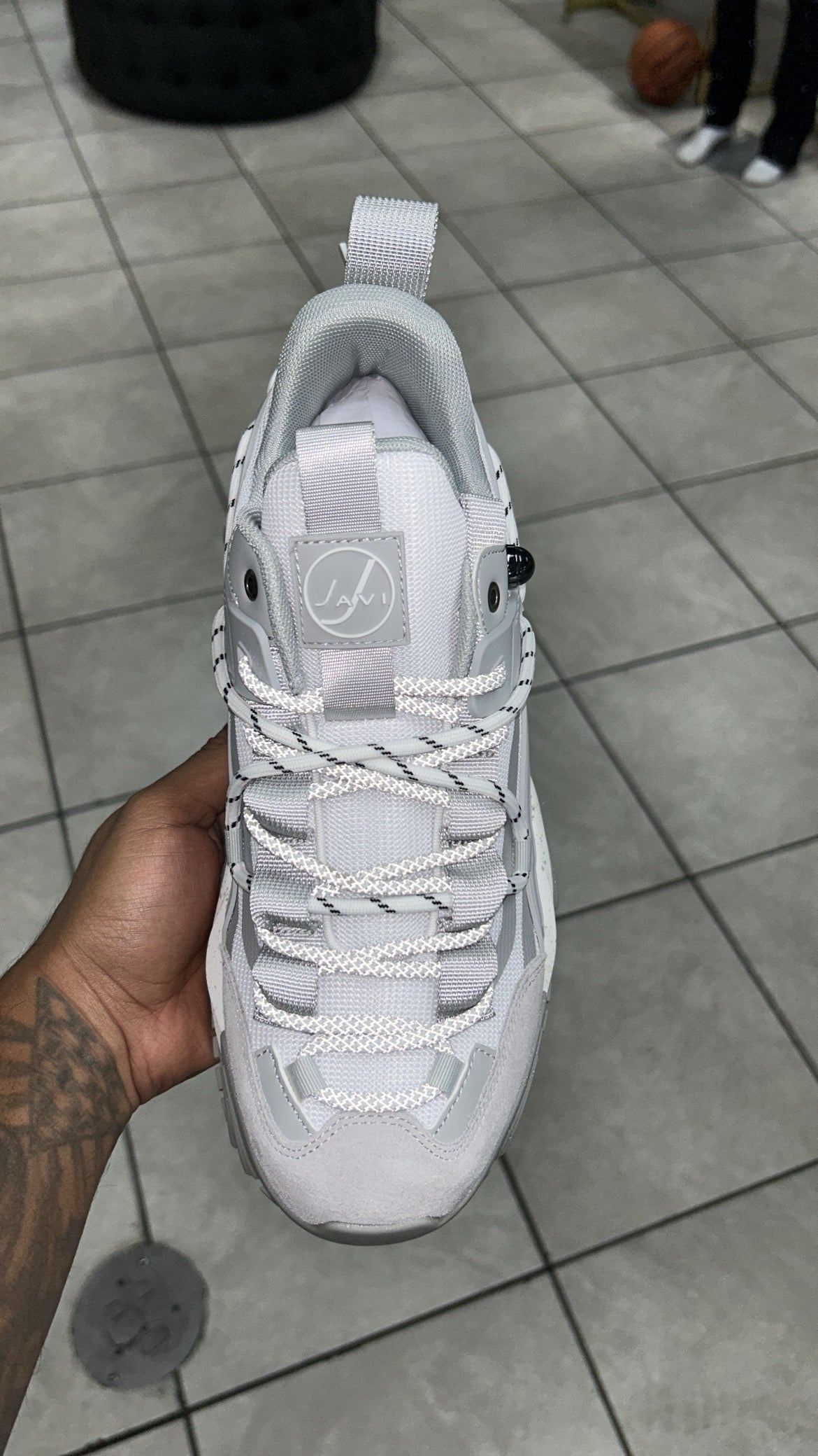 Javi - Dominance track shoe